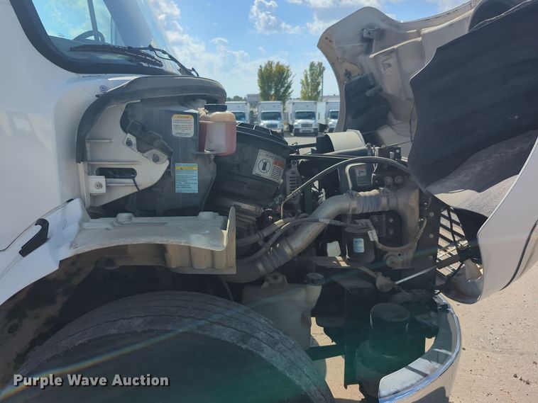 image for item EQ2389 2016 Freightliner Business Class M2 box truck