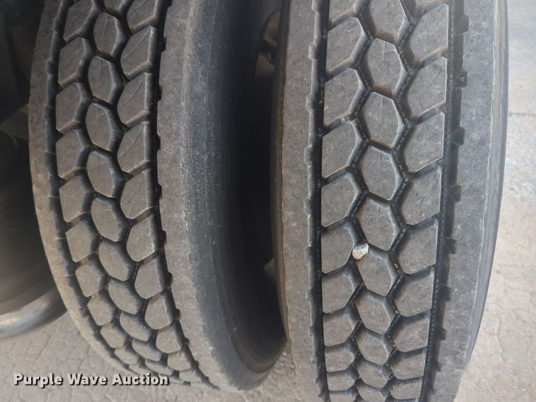 image for item EQ2389 2016 Freightliner Business Class M2 box truck