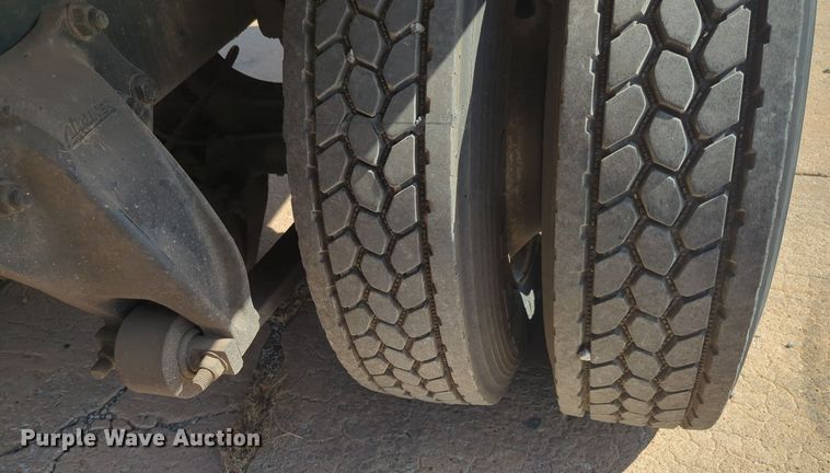 image for item EQ2389 2016 Freightliner Business Class M2 box truck