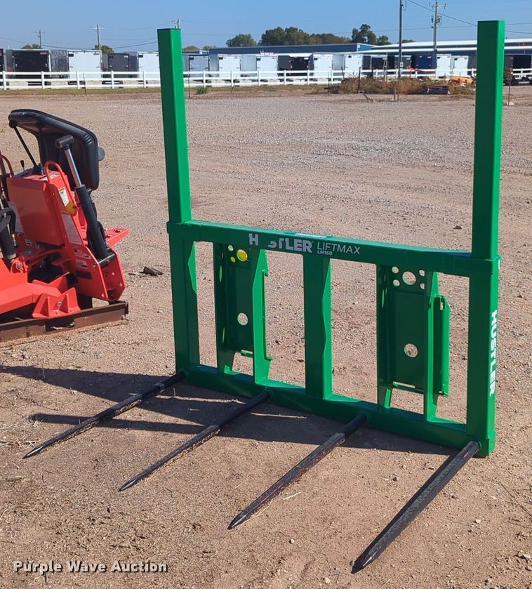 image for item EQ2401 Hustler LM160 bale spear