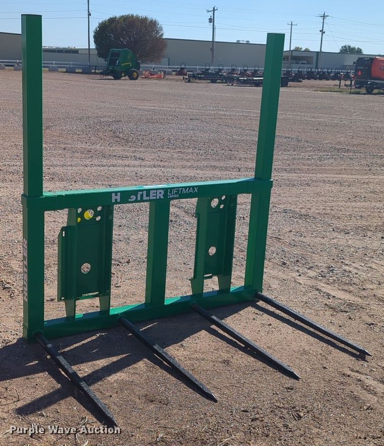 image for item EQ2401 Hustler LM160 bale spear