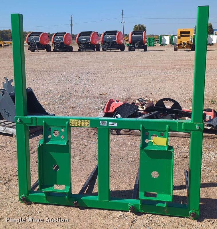 image for item EQ2401 Hustler LM160 bale spear