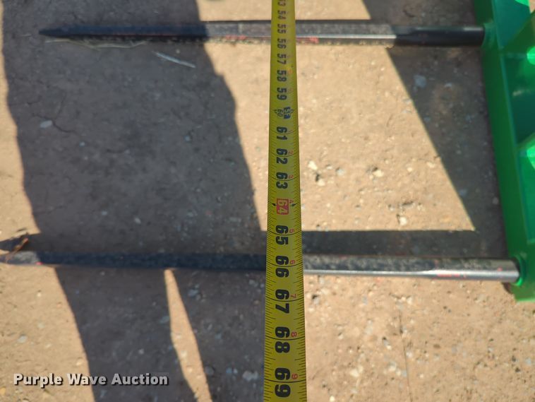 image for item EQ2401 Hustler LM160 bale spear