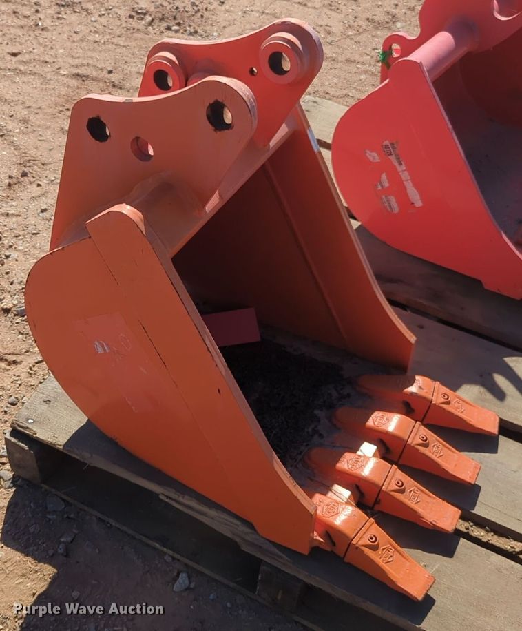 image for item EQ2402 Kubota K7789 bucket