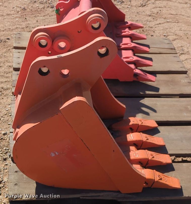 image for item EQ2402 Kubota K7789 bucket