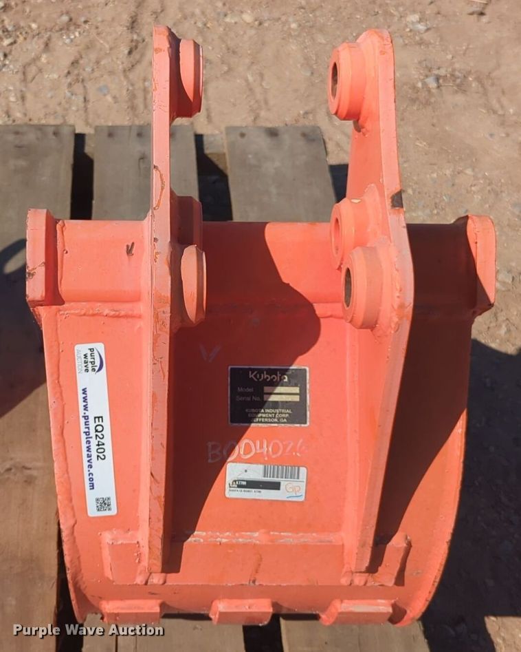 image for item EQ2402 Kubota K7789 bucket