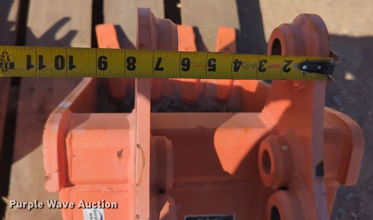 image for item EQ2402 Kubota K7789 bucket