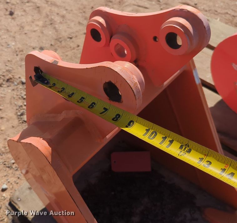 image for item EQ2402 Kubota K7789 bucket