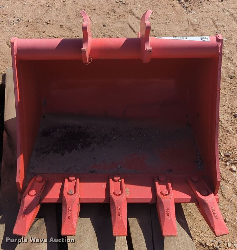 image for item EQ2403 Kubota BT1794 bucket