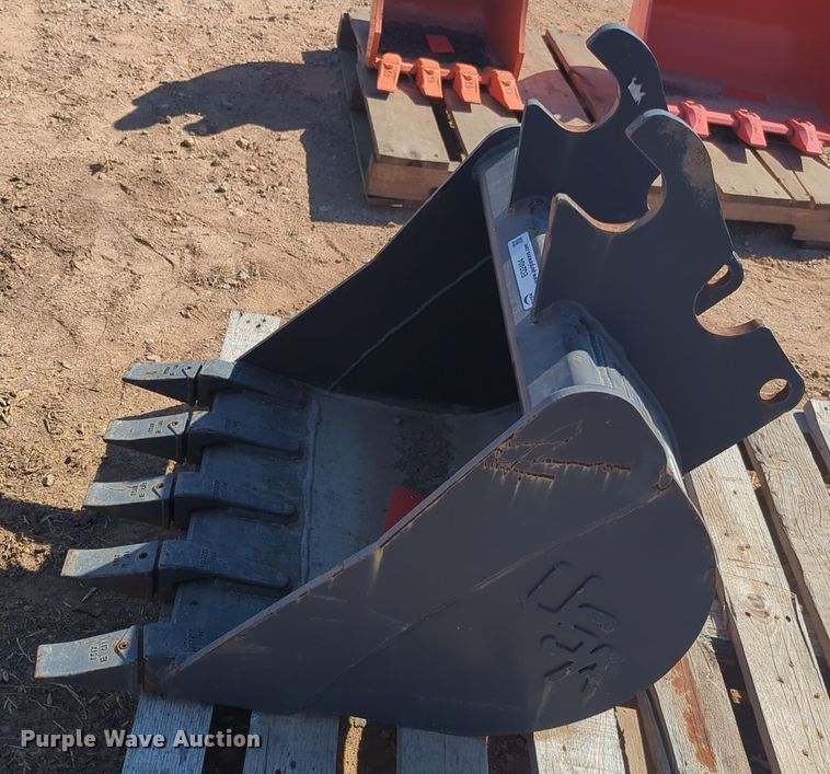 image for item EQ2404 USA Attachments bucket