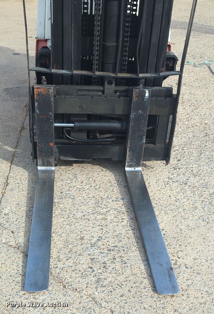 image for item EQ2410 Nissan 3000 forklift