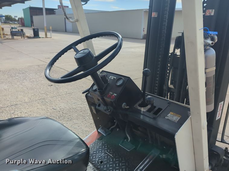 image for item EQ2410 Nissan 3000 forklift