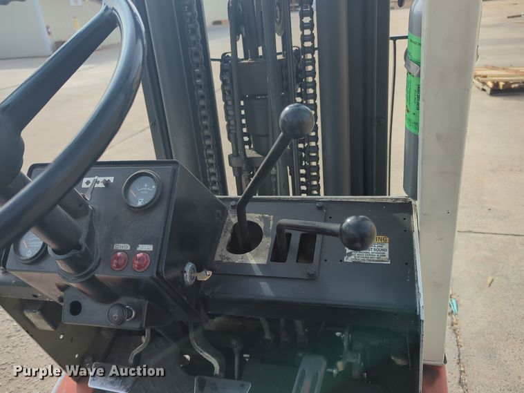 image for item EQ2410 Nissan 3000 forklift