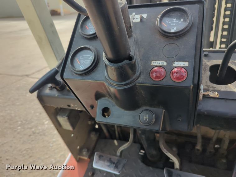 image for item EQ2410 Nissan 3000 forklift