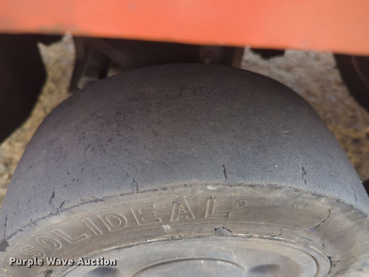 image for item EQ2410 Nissan 3000 forklift