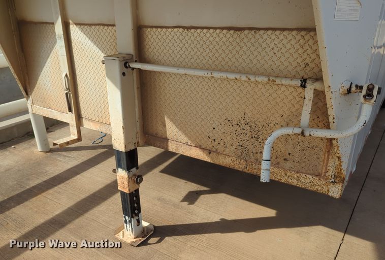 image for item EQ2411 2011 CM enclosed cargo trailer