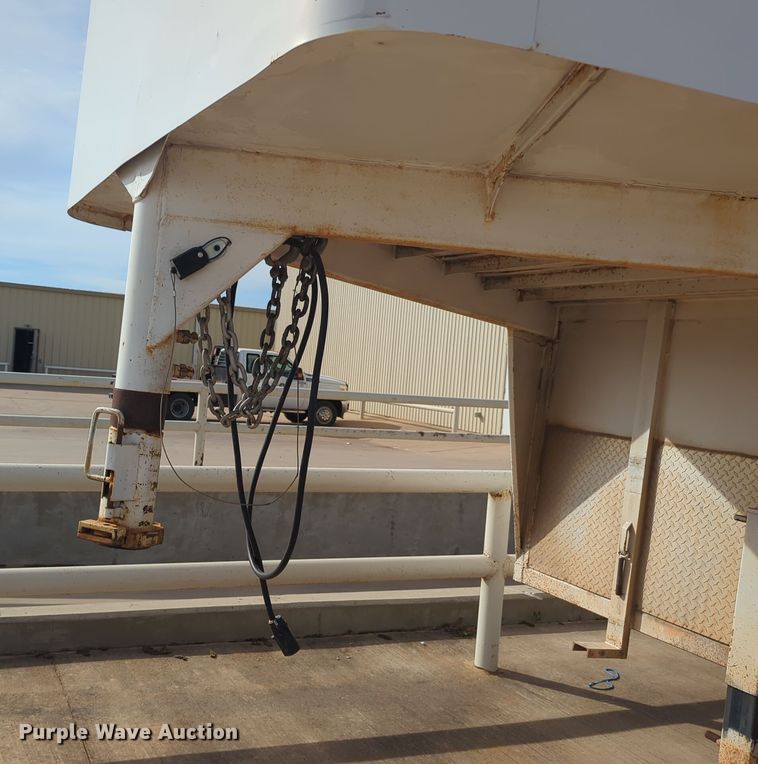 image for item EQ2411 2011 CM enclosed cargo trailer