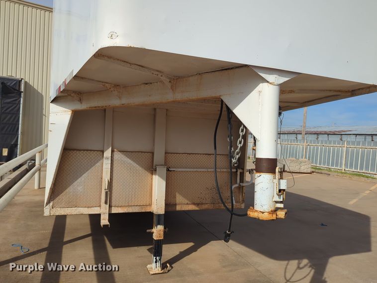 image for item EQ2411 2011 CM enclosed cargo trailer