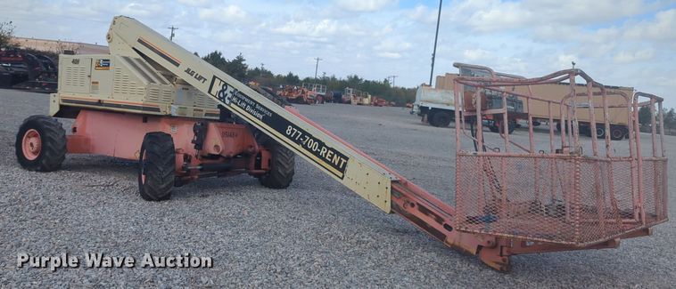 image for item EQ2421 2000 JLG 40H boom lift
