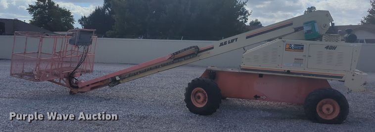 image for item EQ2421 2000 JLG 40H boom lift