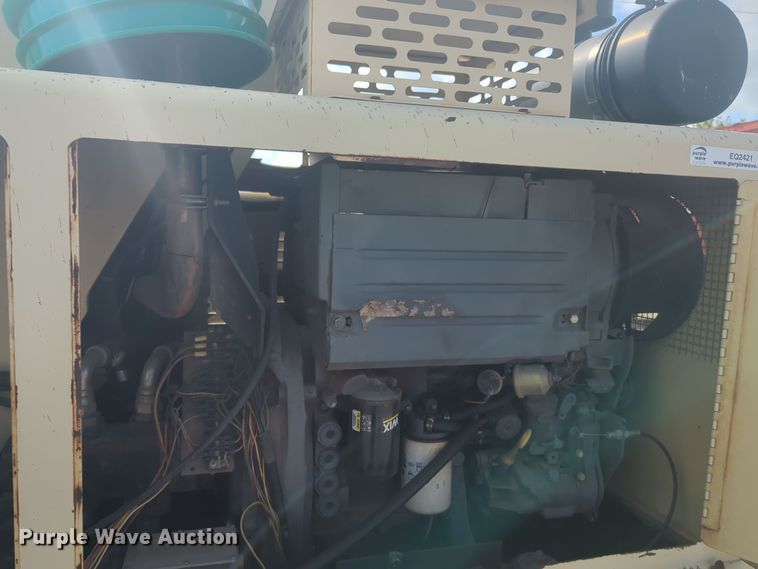 image for item EQ2421 2000 JLG 40H boom lift