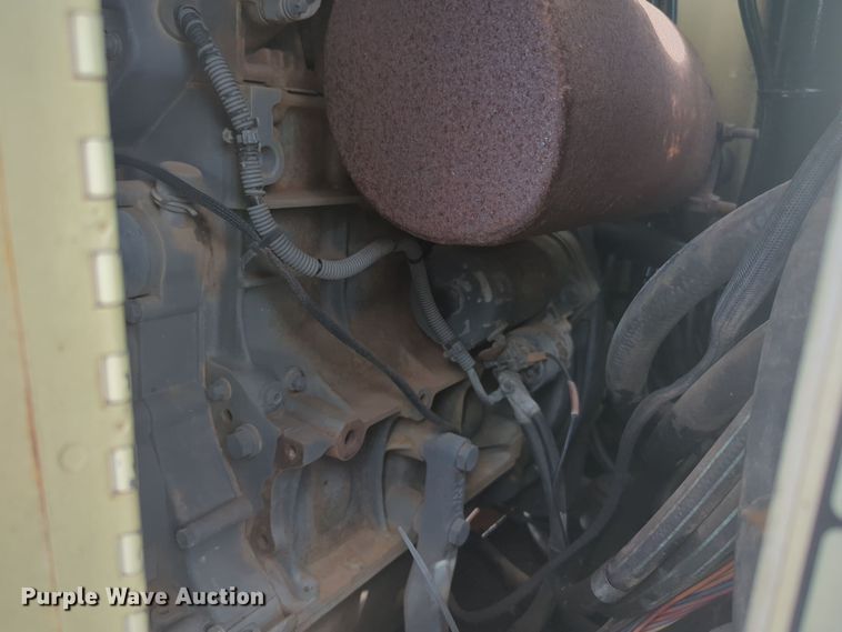 image for item EQ2421 2000 JLG 40H boom lift