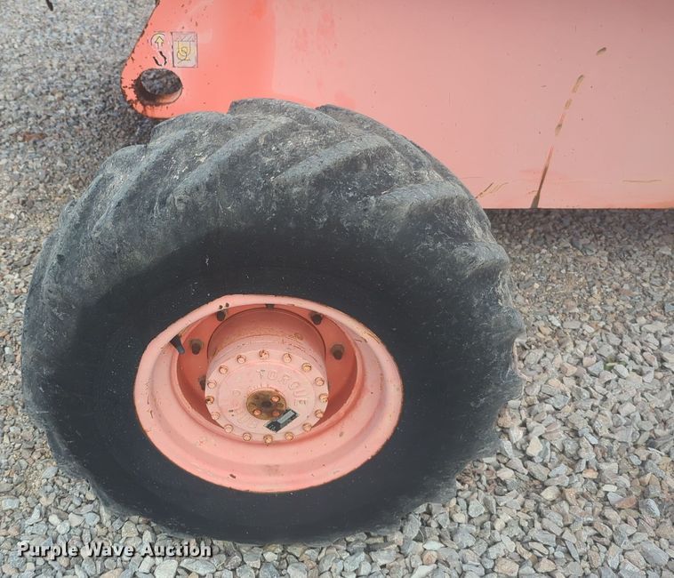 image for item EQ2421 2000 JLG 40H boom lift