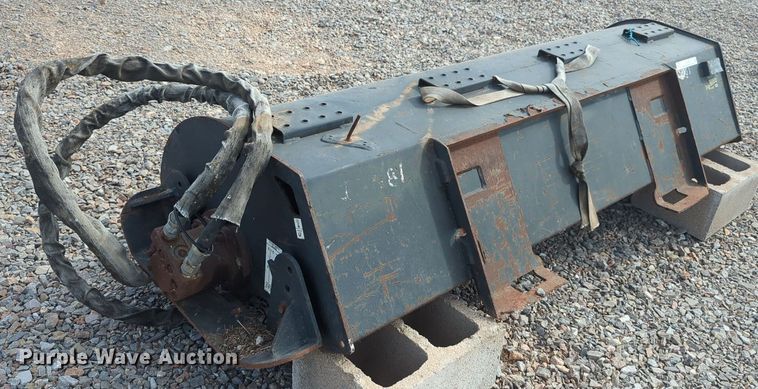 image for item EQ2426 2007 Bobcat 76 Tiller skid steer tiller