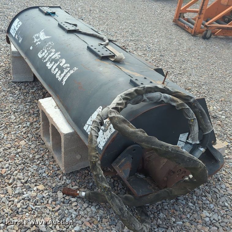 image for item EQ2426 2007 Bobcat 76 Tiller skid steer tiller