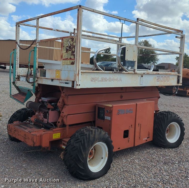 image for item EQ2428 1996 Snorkel SPL3284-4AG scissor lift