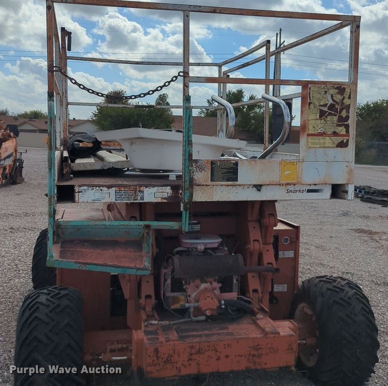 image for item EQ2428 1996 Snorkel SPL3284-4AG scissor lift