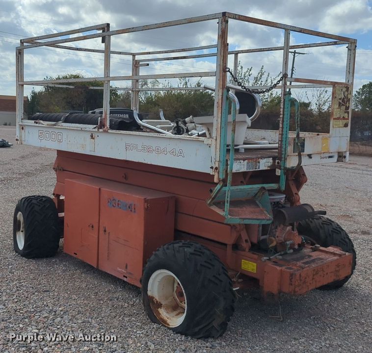 image for item EQ2428 1996 Snorkel SPL3284-4AG scissor lift