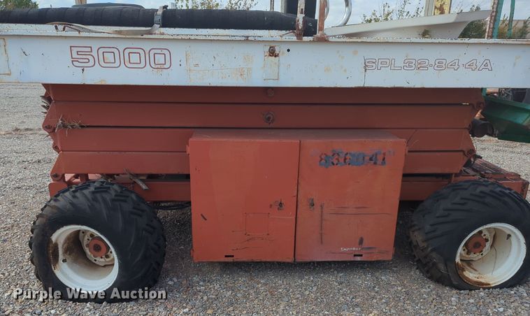 image for item EQ2428 1996 Snorkel SPL3284-4AG scissor lift