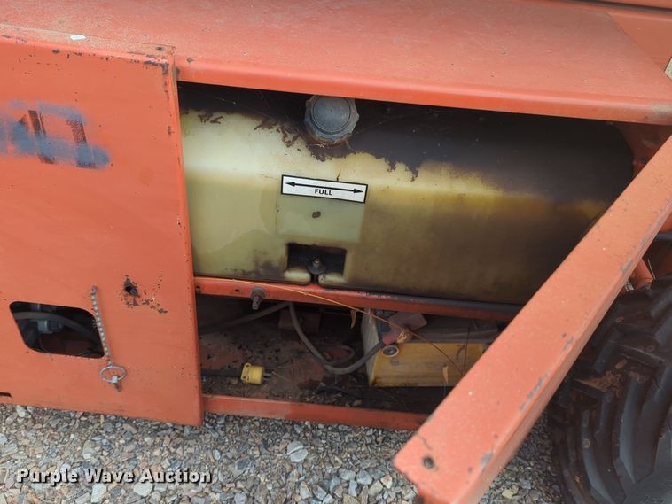 image for item EQ2428 1996 Snorkel SPL3284-4AG scissor lift