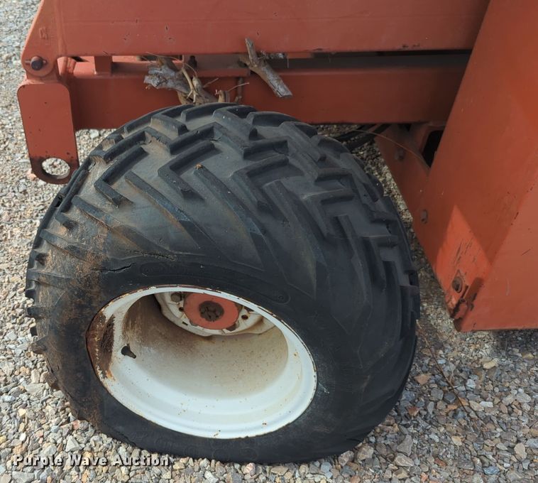 image for item EQ2428 1996 Snorkel SPL3284-4AG scissor lift