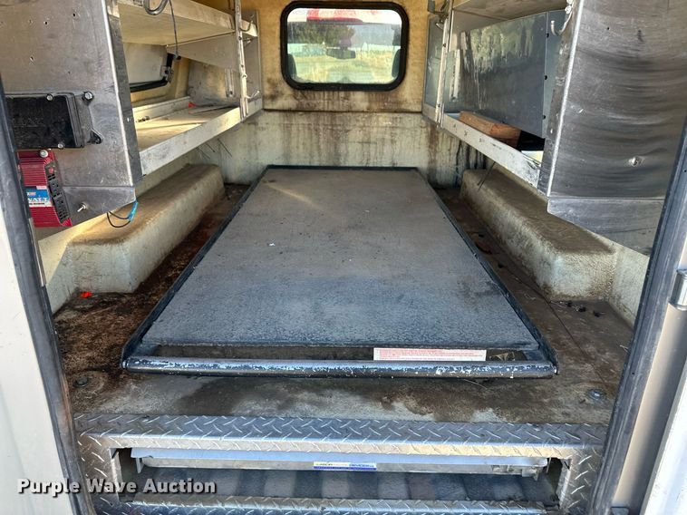 image for item ER8145 2016 GMC Sierra 1500 Double Cab pickup truck