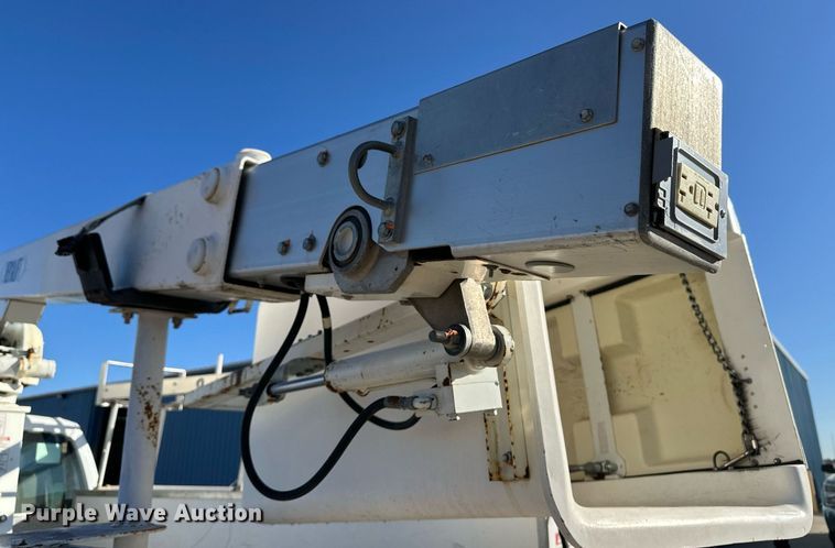 image for item ER8147 2008 Ford F450 Super Duty bucket truck