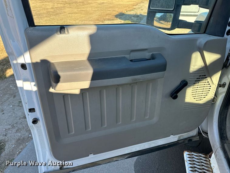 image for item ER8147 2008 Ford F450 Super Duty bucket truck