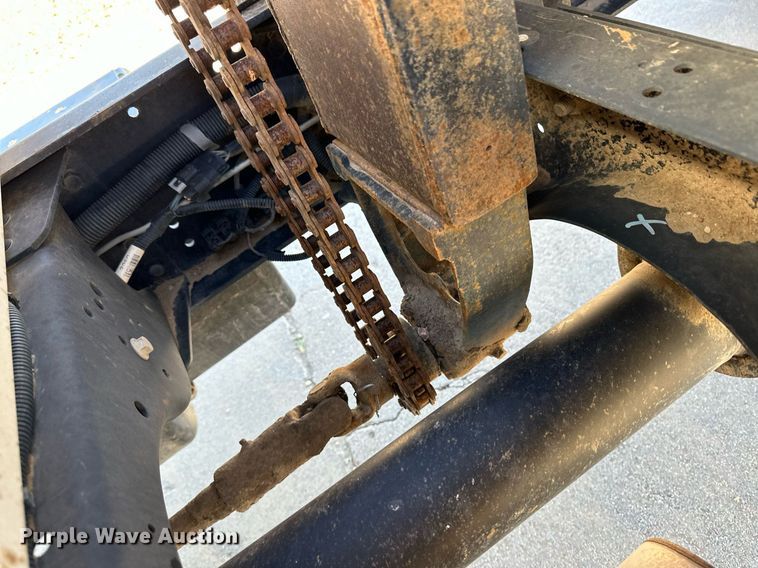 image for item ER8149 2003 Chevrolet W5500 flatbed truck