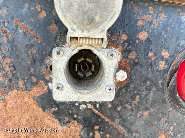 image for item ER8149 2003 Chevrolet W5500 flatbed truck