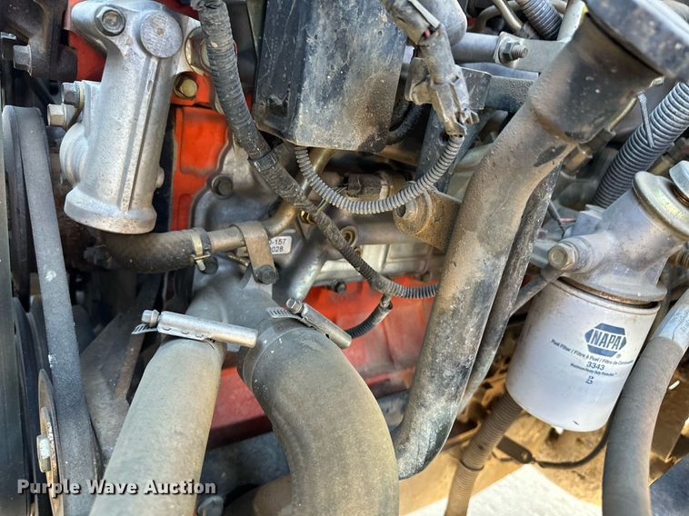 image for item ER8149 2003 Chevrolet W5500 flatbed truck