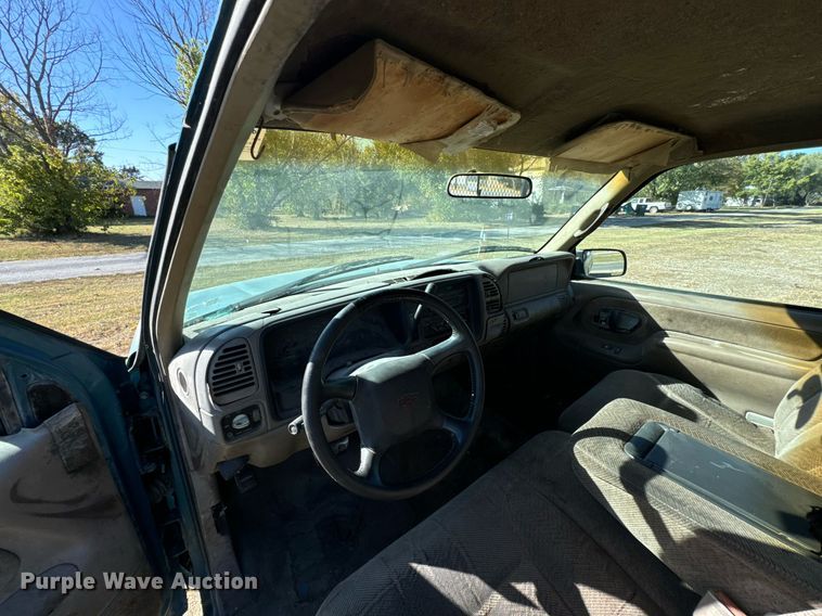 image for item JE9320 1998 Chevrolet Silverado C1500 Ext. Cab pickup truck