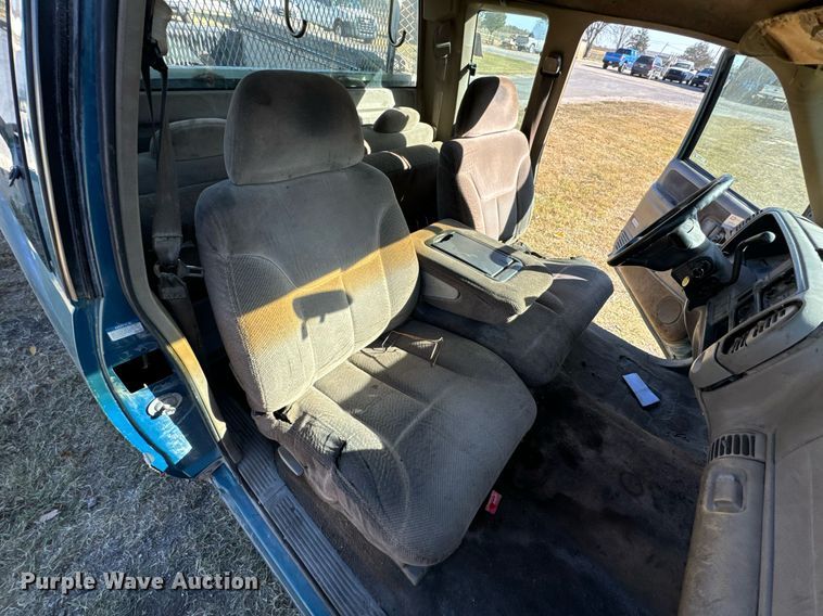 image for item JE9320 1998 Chevrolet Silverado C1500 Ext. Cab pickup truck