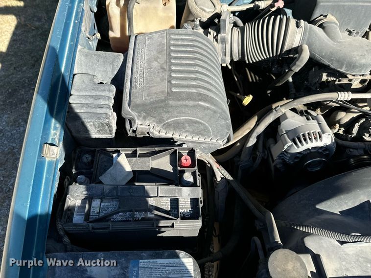 image for item JE9320 1998 Chevrolet Silverado C1500 Ext. Cab pickup truck