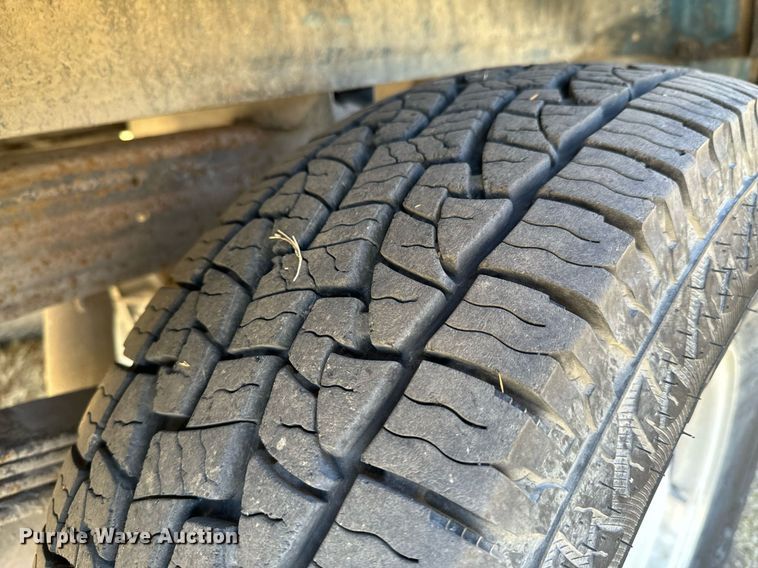 image for item JE9320 1998 Chevrolet Silverado C1500 Ext. Cab pickup truck