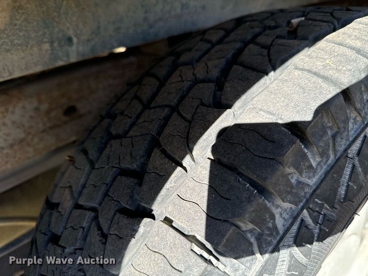 image for item JE9320 1998 Chevrolet Silverado C1500 Ext. Cab pickup truck