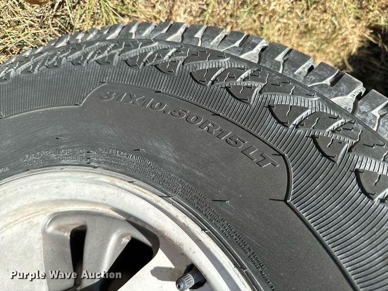 image for item JE9320 1998 Chevrolet Silverado C1500 Ext. Cab pickup truck