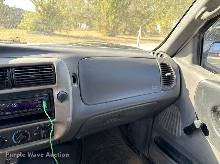 image for item JE9322 2003 Ford Ranger pickup truck