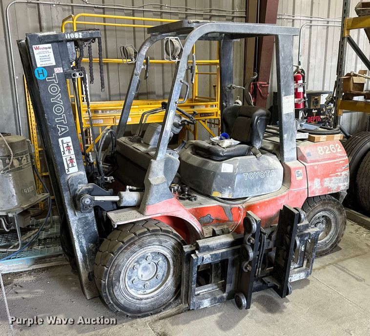 image for item JE9333 Toyota 7FGU35 forklift