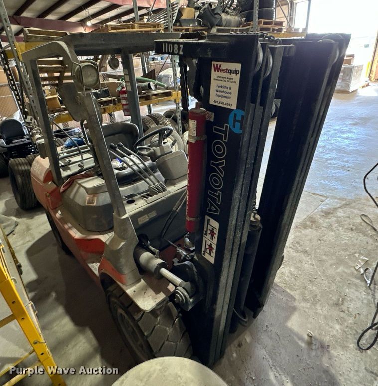 image for item JE9333 Toyota 7FGU35 forklift